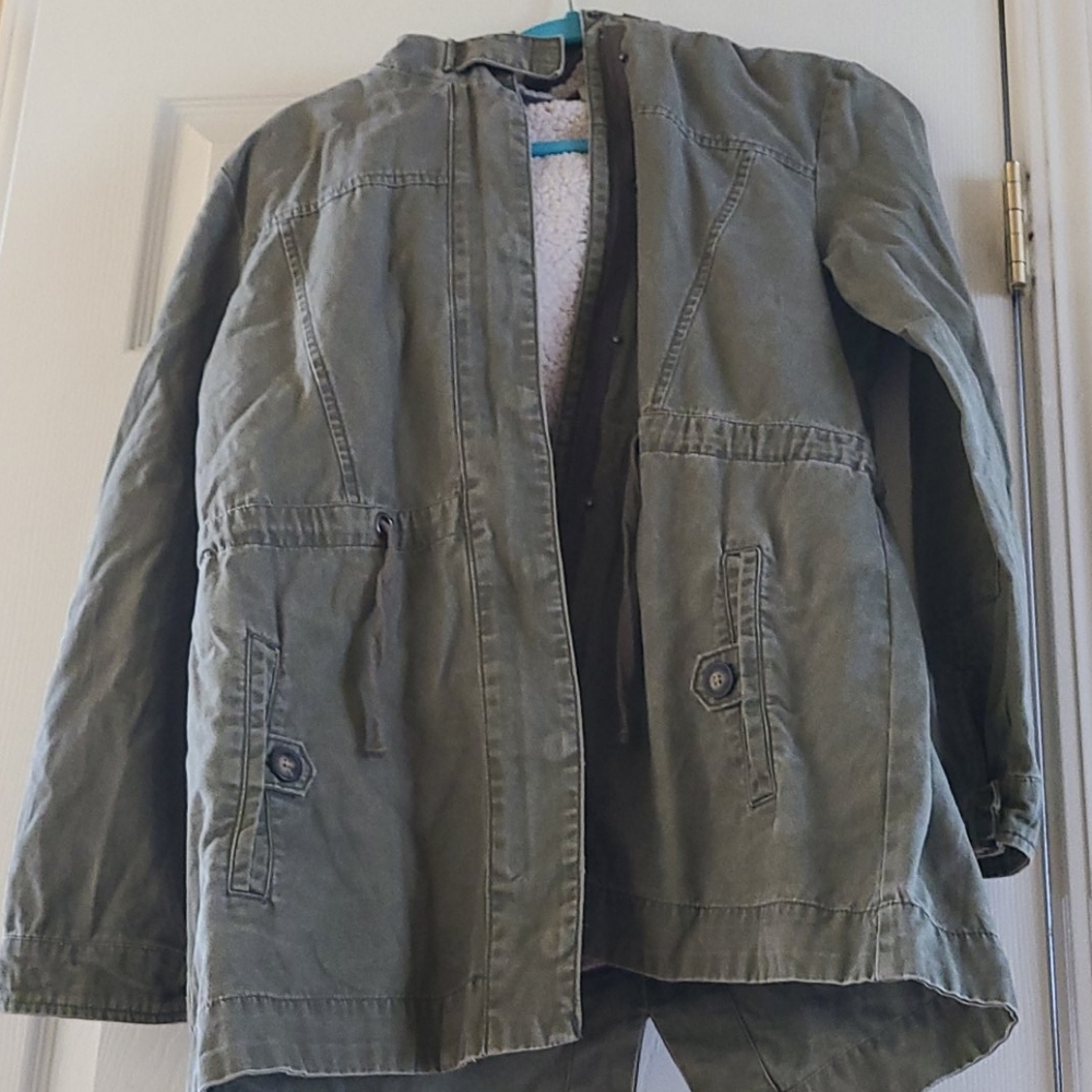 Olive green BP XS jacket in excellent condition. From Nordstrom.
